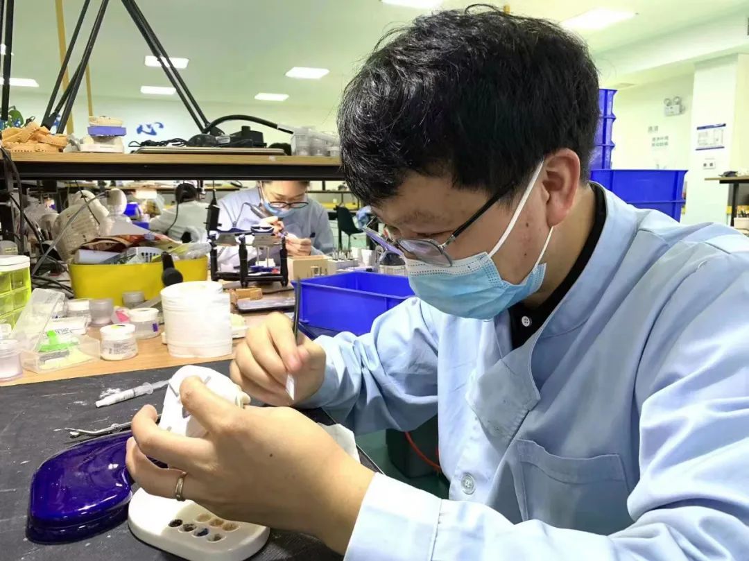 “以科技破局，以数字化赋能”——联泰科技与精瓷义齿共创齿科3D打印医疗新未来